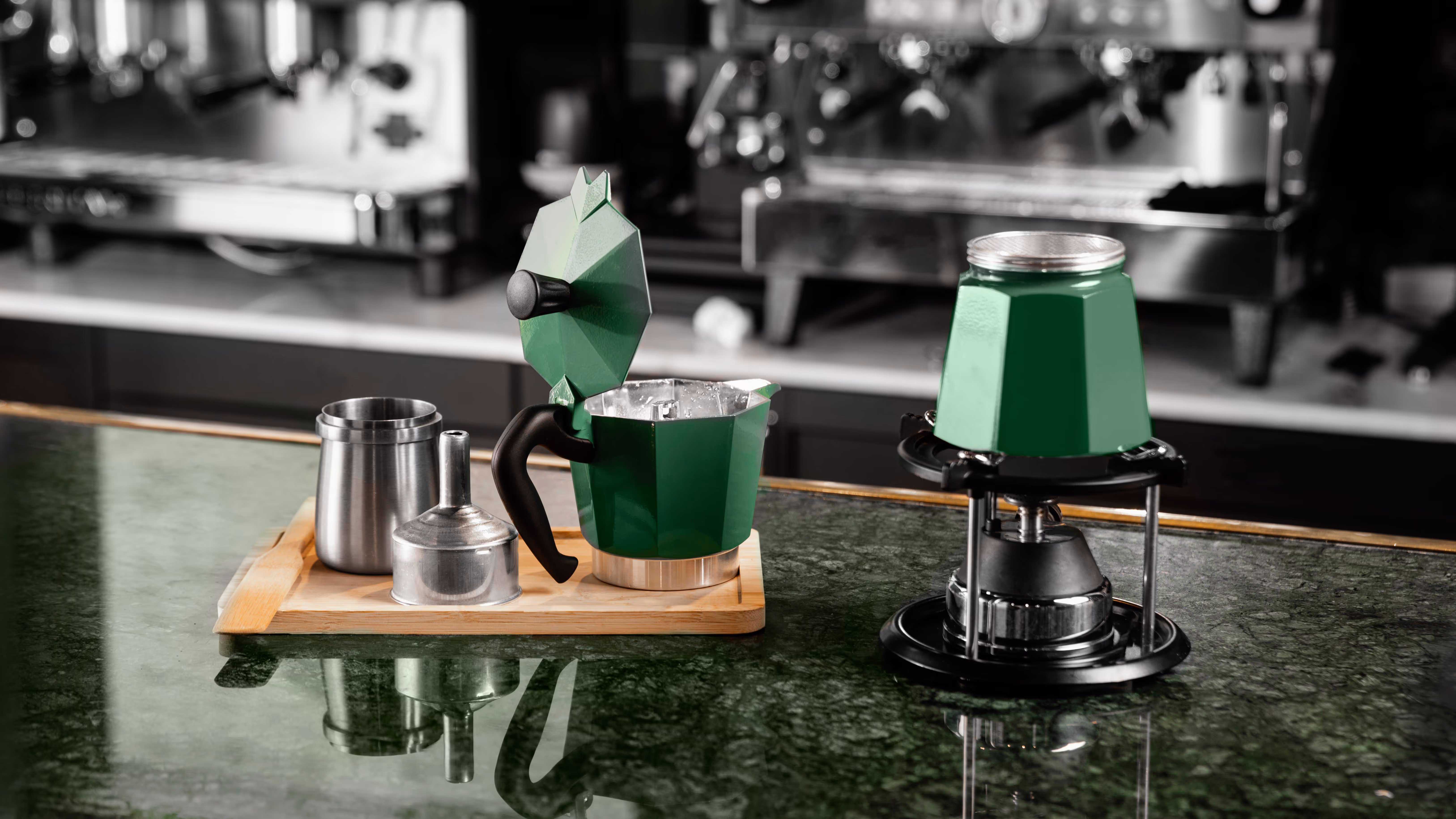 Гость получает бонусы по программе лояльности CoffeBrew